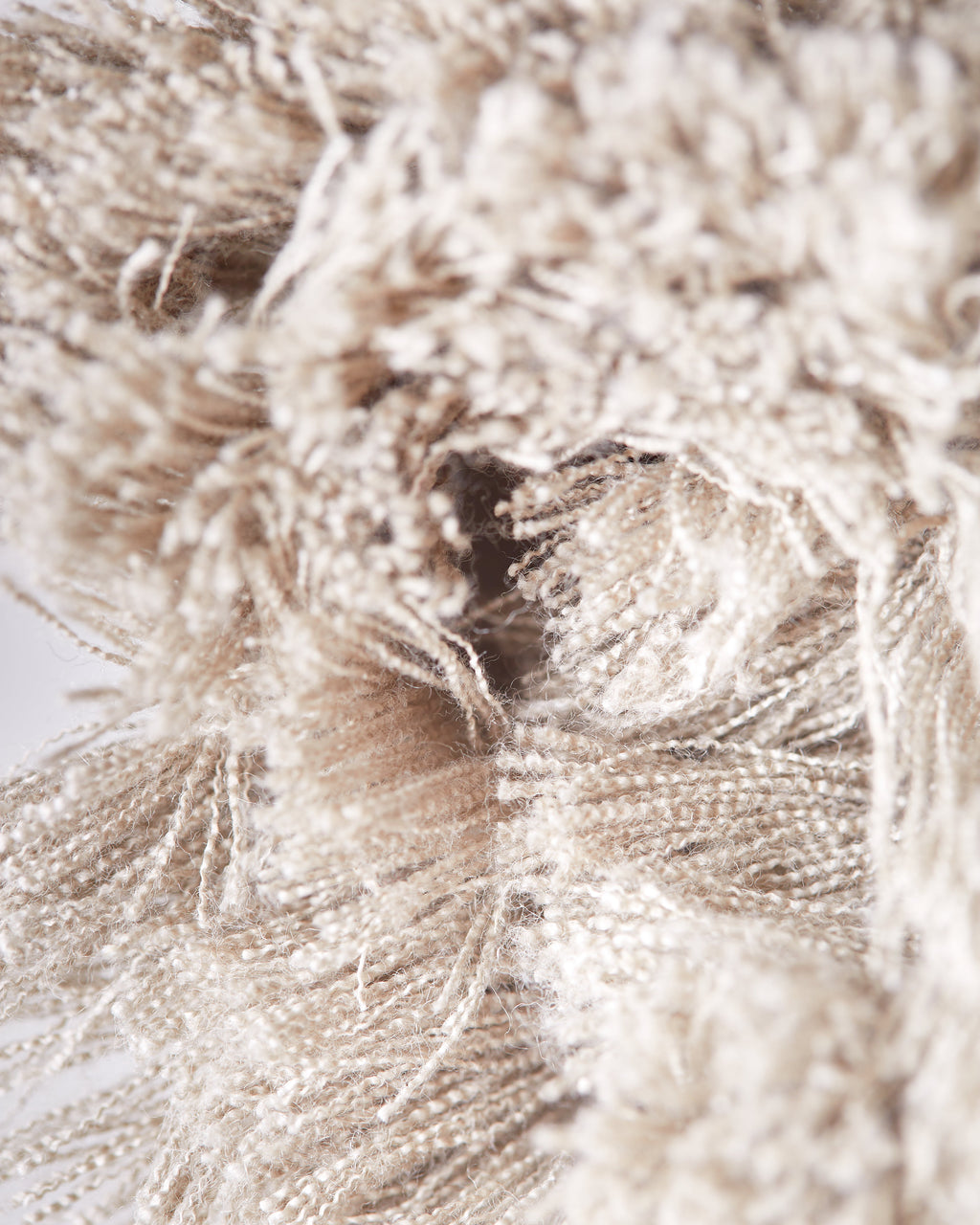 Linen Bundle: Runner with Fringe & 4 Napkins